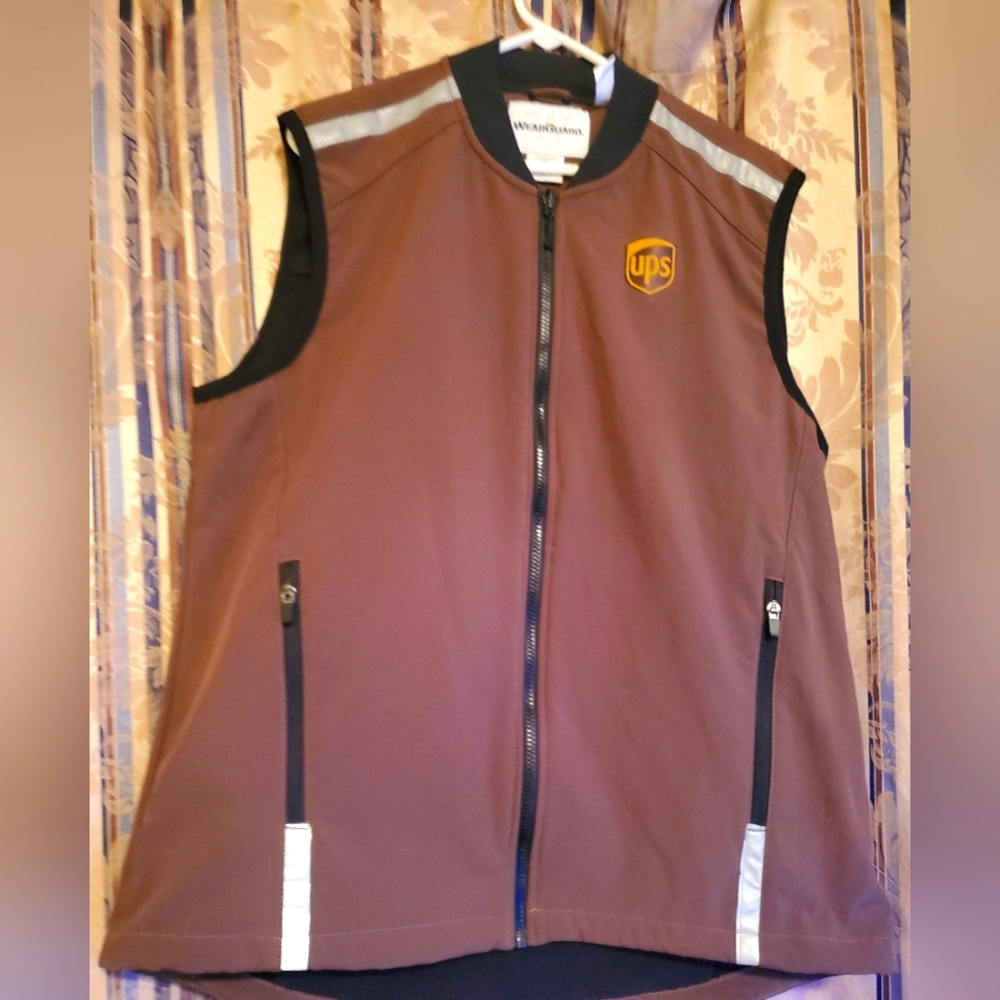United Parcel Service Full Zip Vest by WearGuard Large